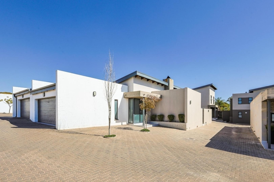 3 Bedroom Property for Sale in Equestria Gauteng