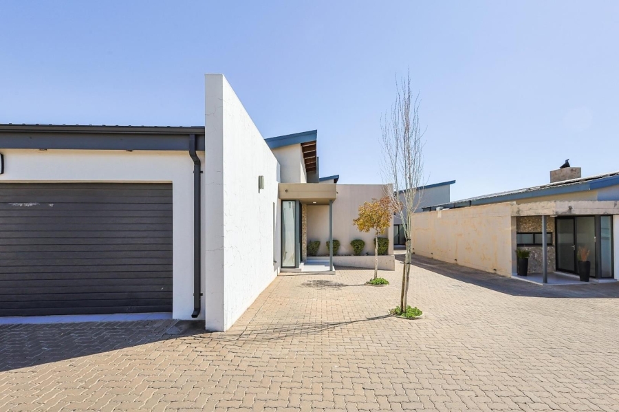 3 Bedroom Property for Sale in Equestria Gauteng