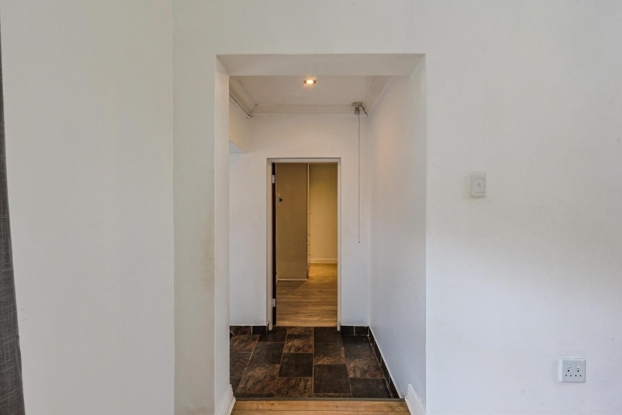 5 Bedroom Property for Sale in Silver Lakes Gauteng