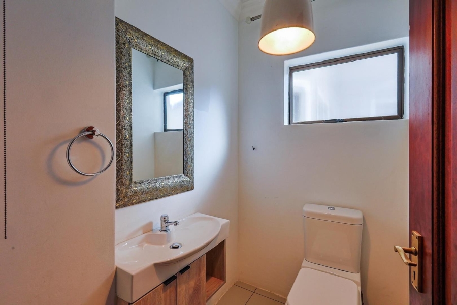 5 Bedroom Property for Sale in Silver Lakes Gauteng