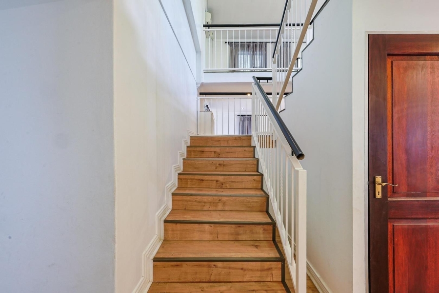 5 Bedroom Property for Sale in Silver Lakes Gauteng