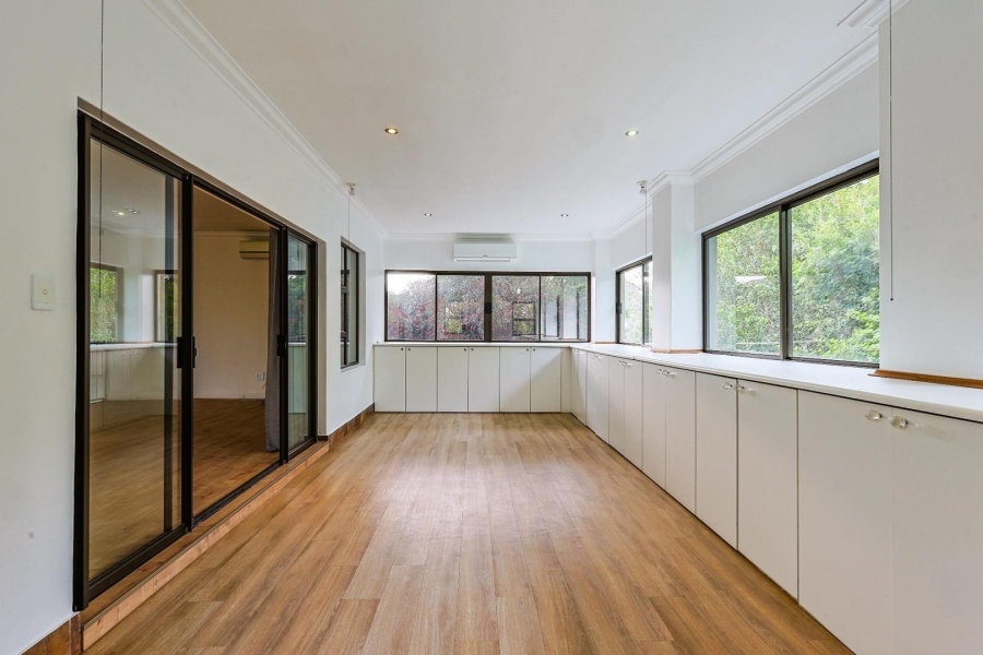 5 Bedroom Property for Sale in Silver Lakes Gauteng