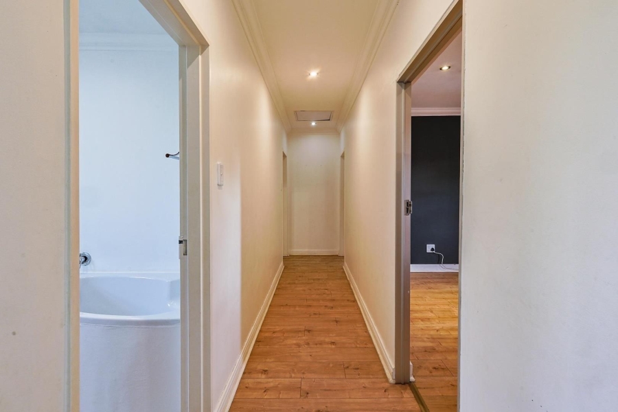 5 Bedroom Property for Sale in Silver Lakes Gauteng