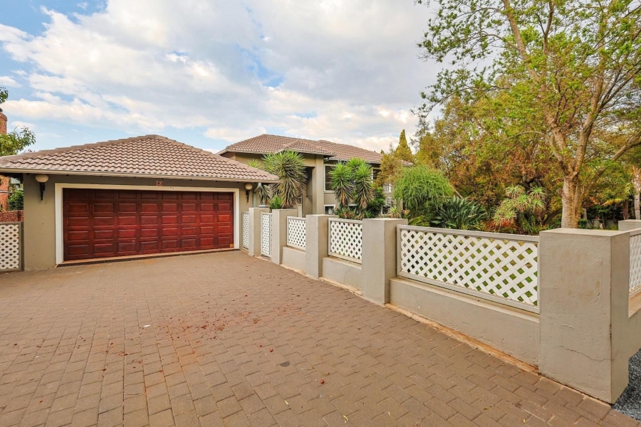 5 Bedroom Property for Sale in Silver Lakes Gauteng