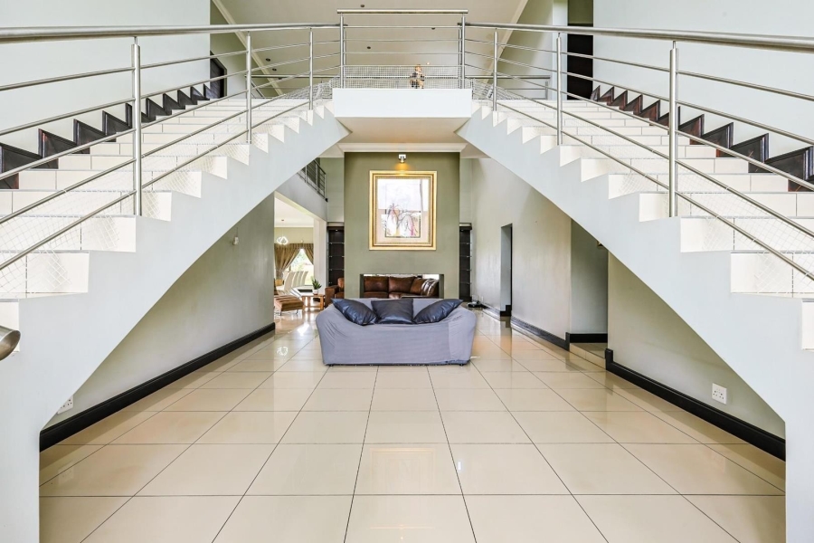 5 Bedroom Property for Sale in Mooikloof Gauteng