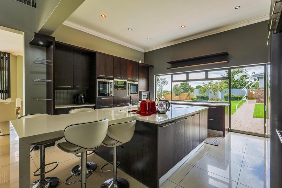 5 Bedroom Property for Sale in Mooikloof Gauteng