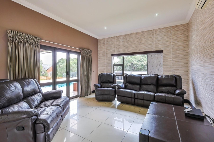 5 Bedroom Property for Sale in Mooikloof Gauteng