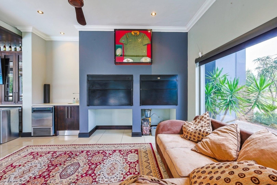 5 Bedroom Property for Sale in Mooikloof Gauteng