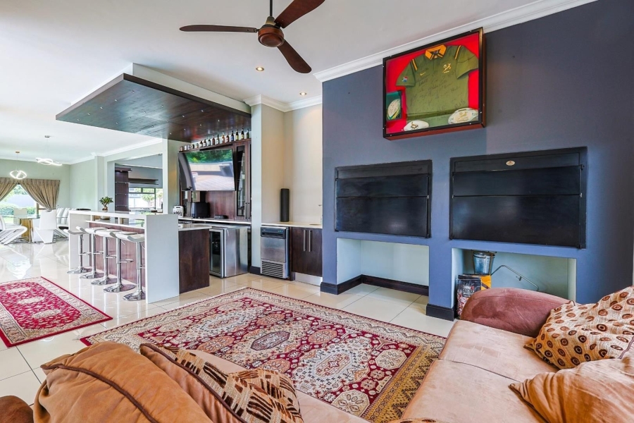 5 Bedroom Property for Sale in Mooikloof Gauteng