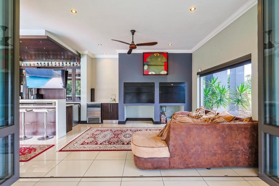 5 Bedroom Property for Sale in Mooikloof Gauteng
