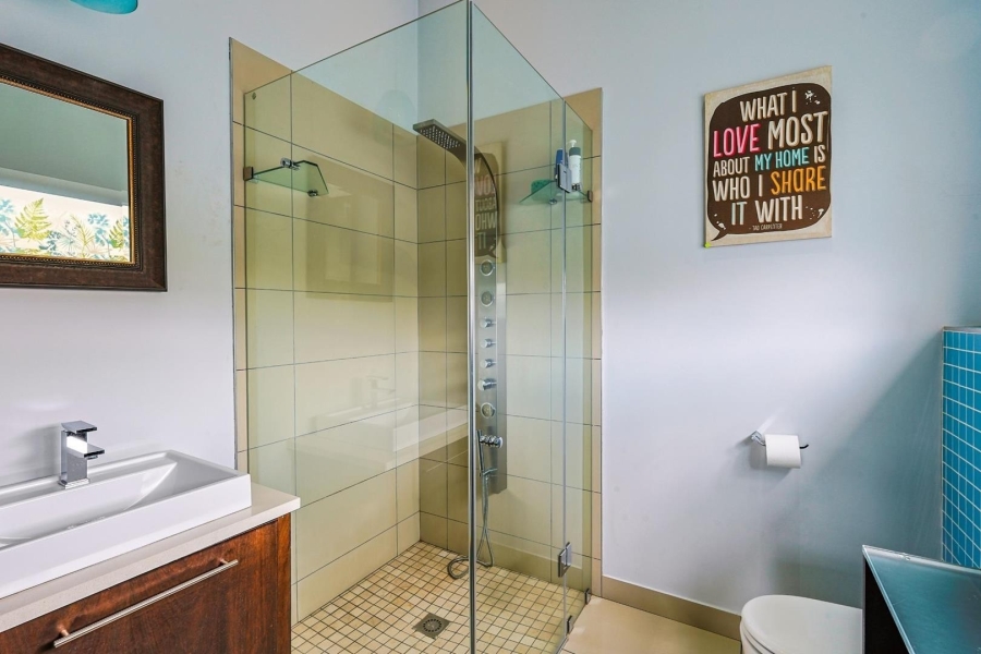 5 Bedroom Property for Sale in Mooikloof Gauteng