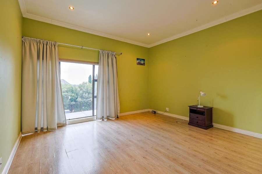 5 Bedroom Property for Sale in Mooikloof Gauteng