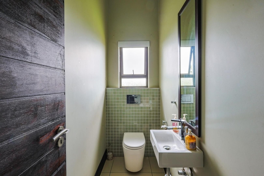 5 Bedroom Property for Sale in Mooikloof Gauteng