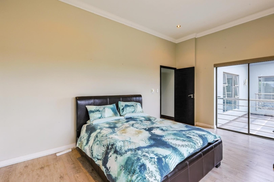 5 Bedroom Property for Sale in Mooikloof Gauteng