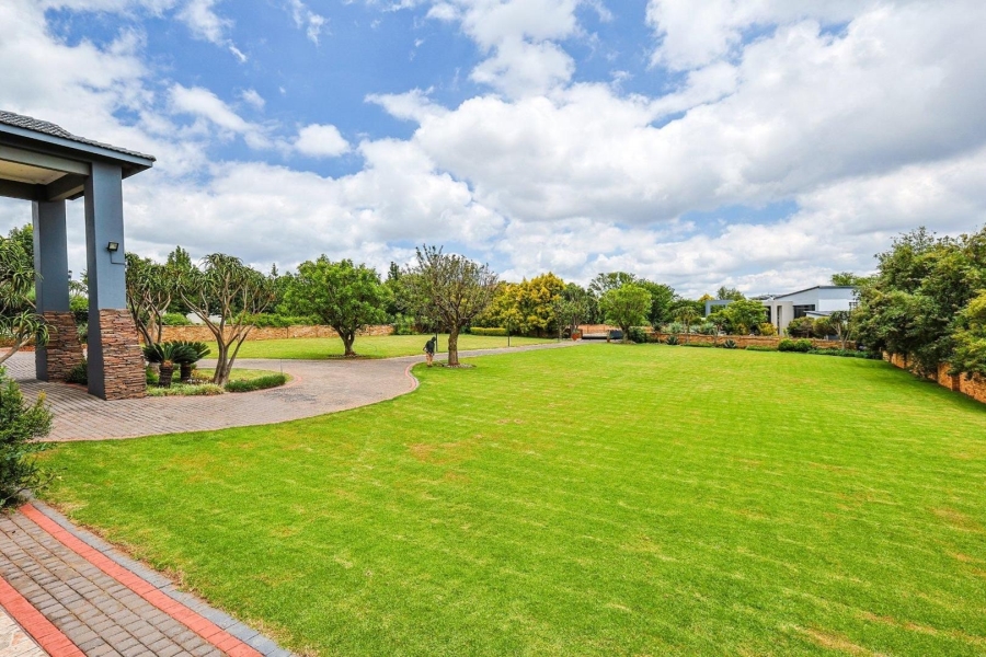 5 Bedroom Property for Sale in Mooikloof Gauteng