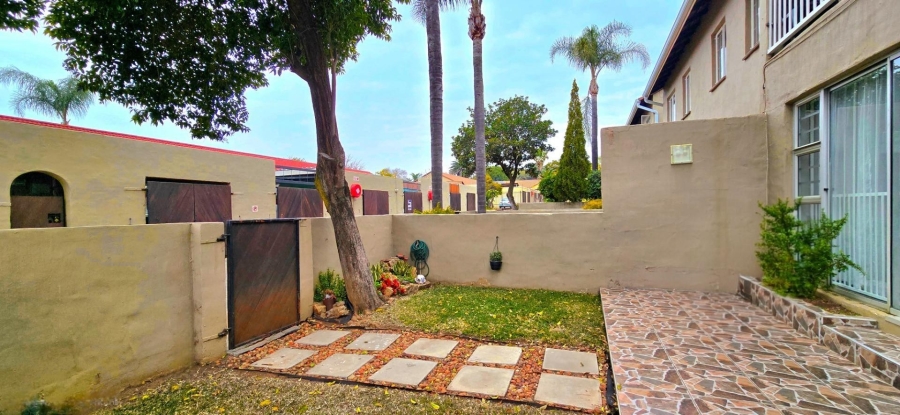 3 Bedroom Property for Sale in Garsfontein Gauteng