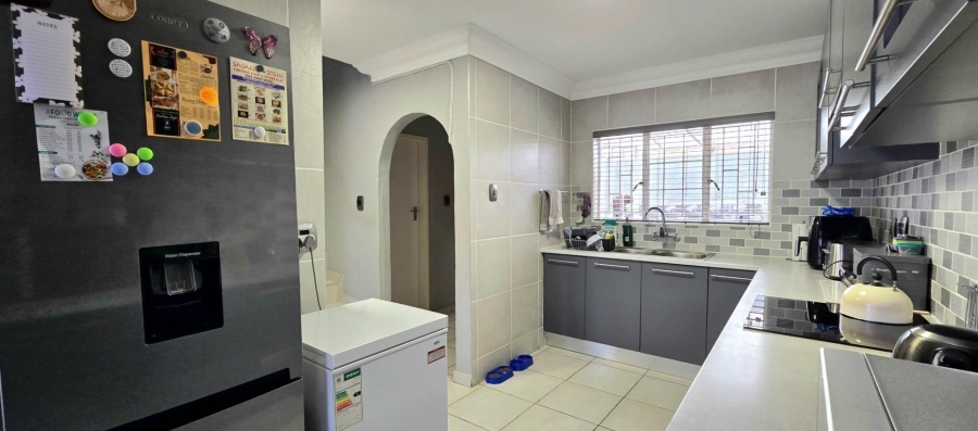 3 Bedroom Property for Sale in Garsfontein Gauteng