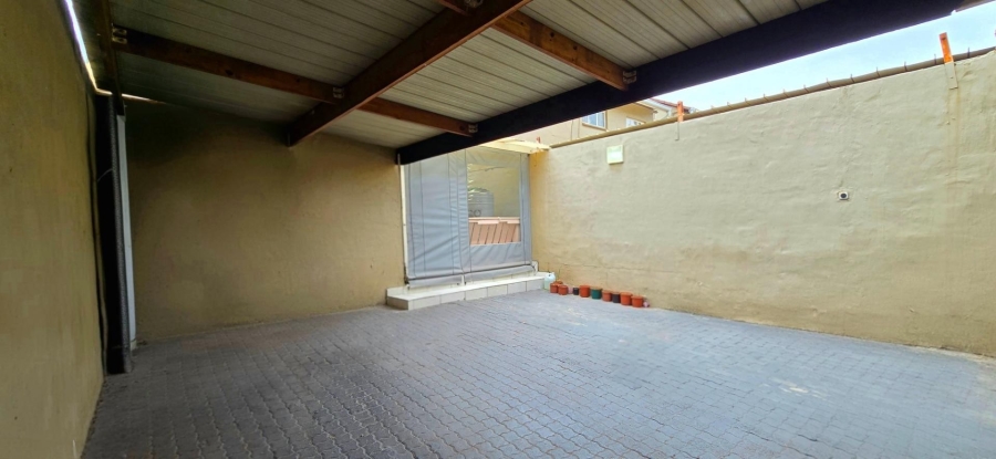 3 Bedroom Property for Sale in Garsfontein Gauteng