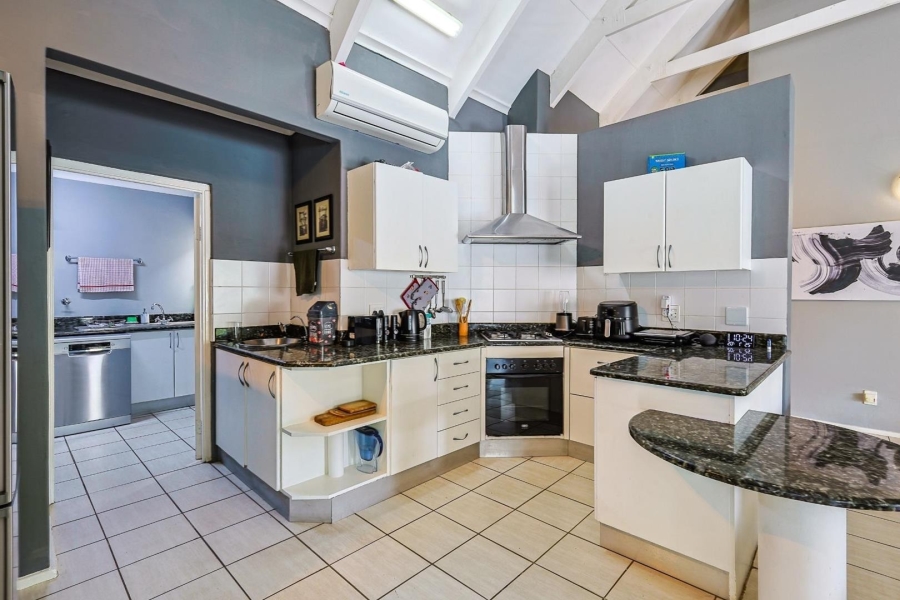 To Let 3 Bedroom Property for Rent in Silver Lakes Gauteng