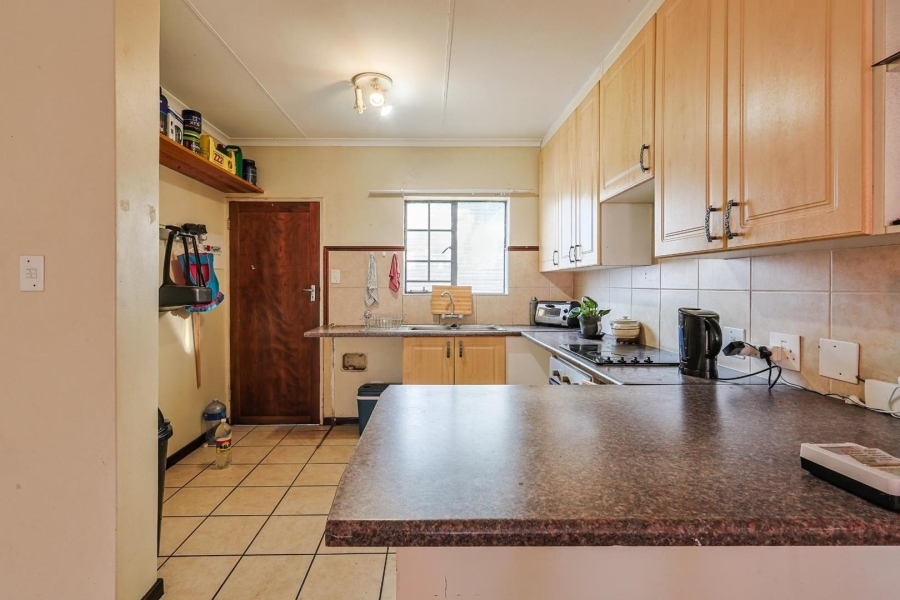 To Let 2 Bedroom Property for Rent in Equestria Gauteng