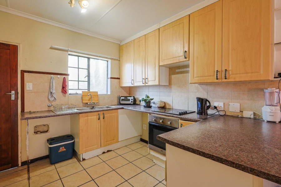 To Let 2 Bedroom Property for Rent in Equestria Gauteng