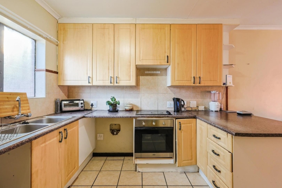 To Let 2 Bedroom Property for Rent in Equestria Gauteng