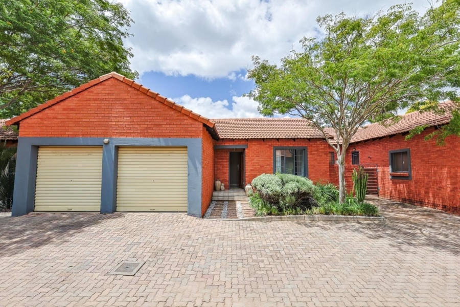3 Bedroom Property for Sale in Equestria Gauteng