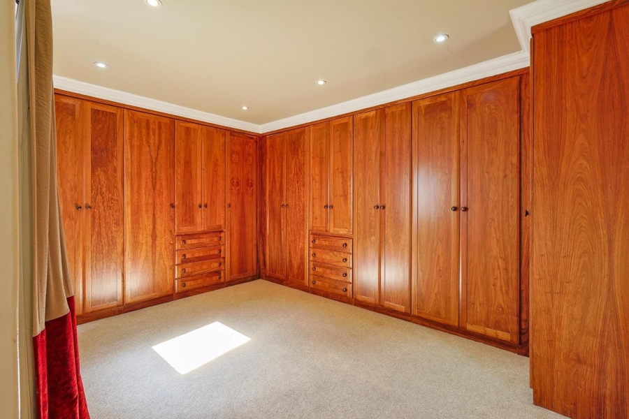 4 Bedroom Property for Sale in Mooikloof Equestrian Estate Gauteng