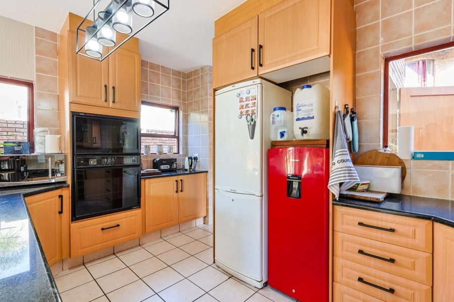 3 Bedroom Property for Sale in Silver Lakes Gauteng