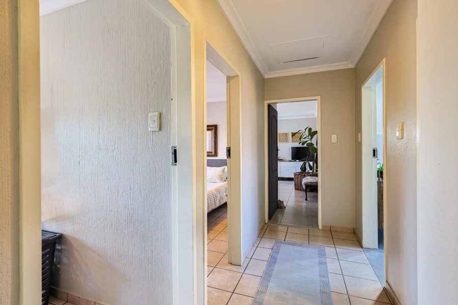 3 Bedroom Property for Sale in Silver Lakes Gauteng