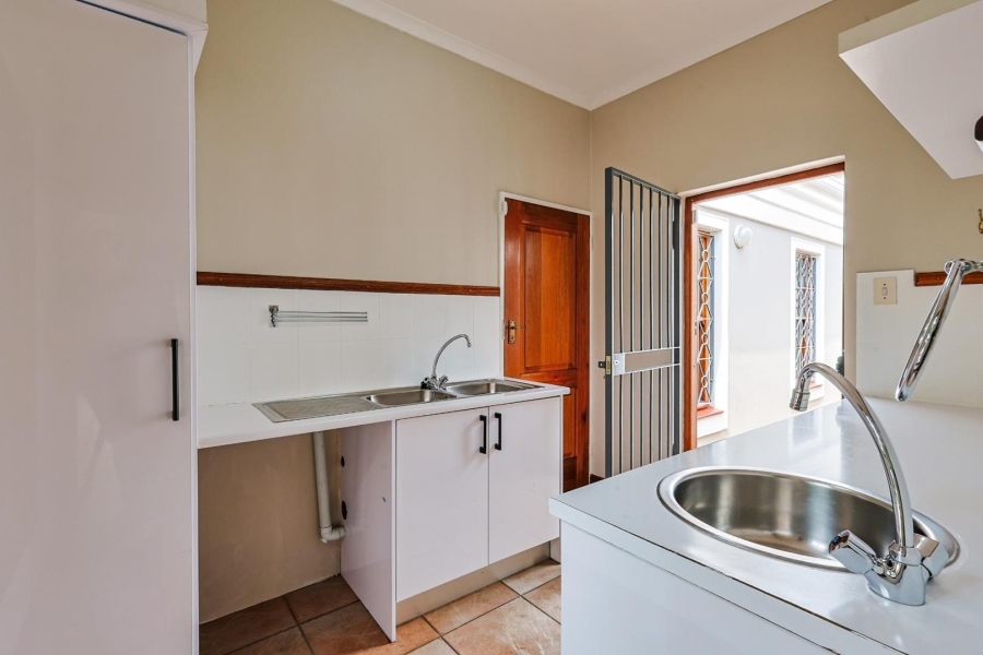 To Let 3 Bedroom Property for Rent in Brooklyn Gauteng