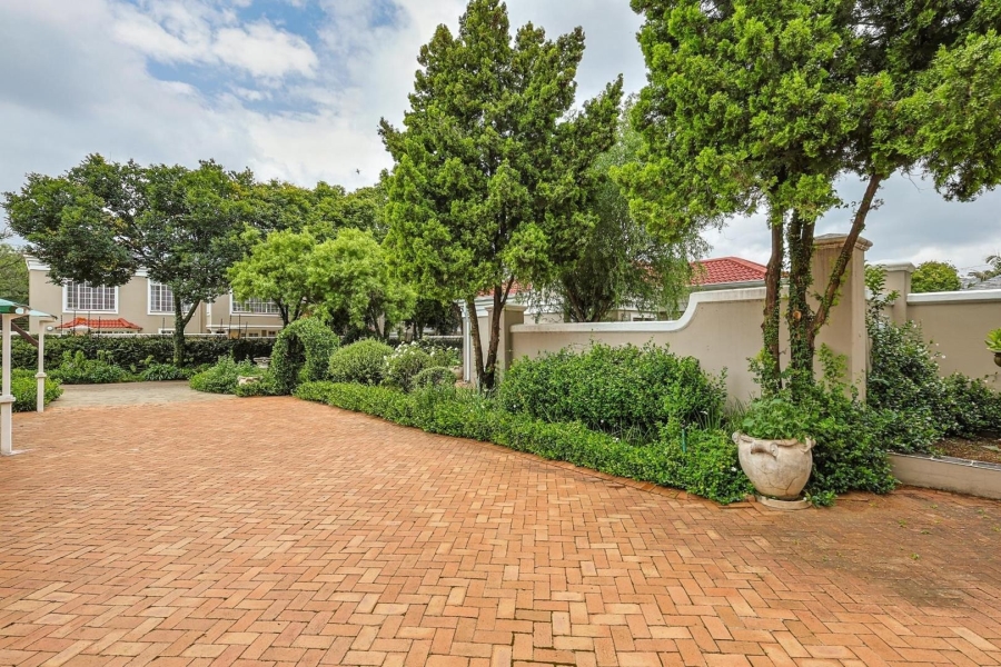 To Let 3 Bedroom Property for Rent in Brooklyn Gauteng