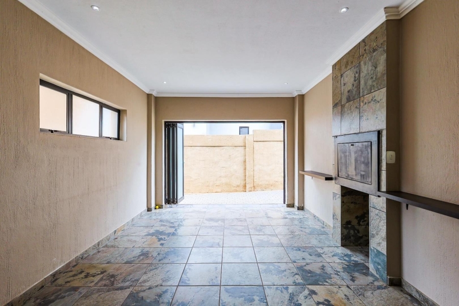 3 Bedroom Property for Sale in Olympus AH Gauteng