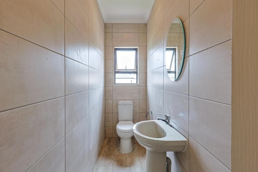 To Let 4 Bedroom Property for Rent in Silverwoods Country Estate Gauteng