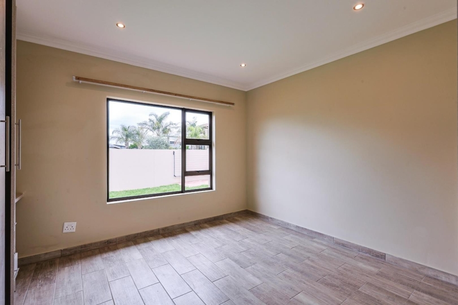 To Let 4 Bedroom Property for Rent in Silverwoods Country Estate Gauteng