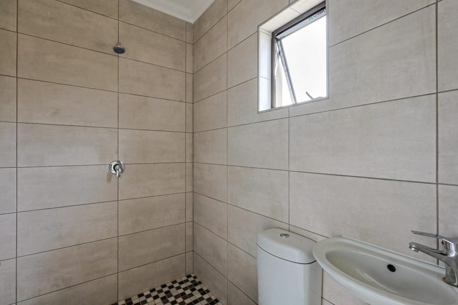 To Let 4 Bedroom Property for Rent in Silverwoods Country Estate Gauteng