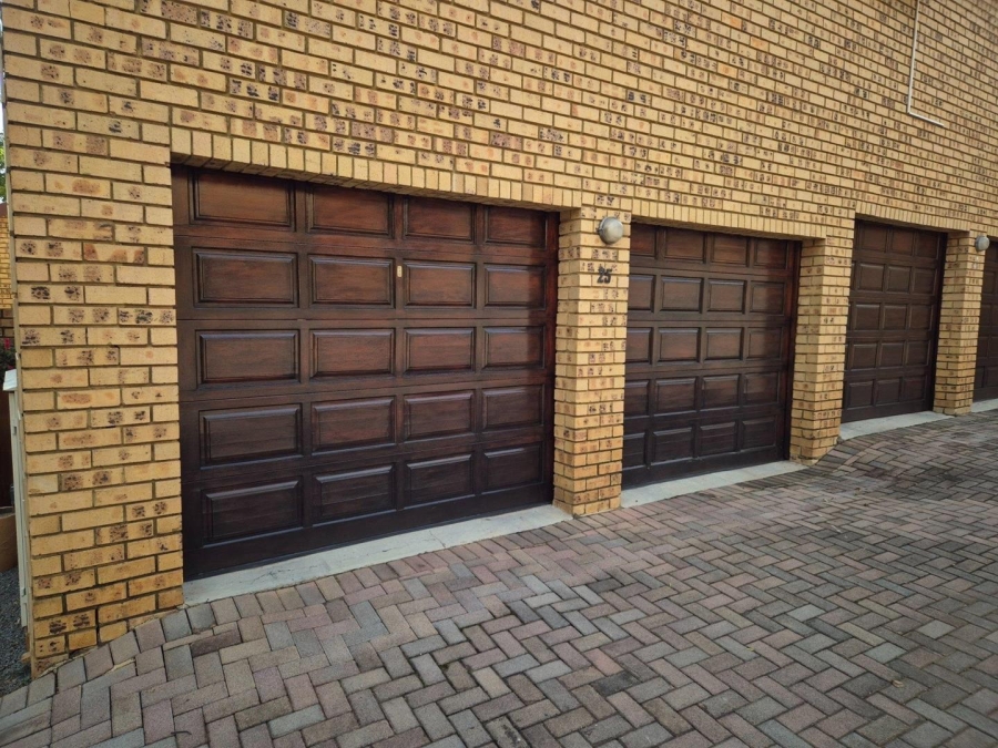 3 Bedroom Property for Sale in The Wilds Gauteng
