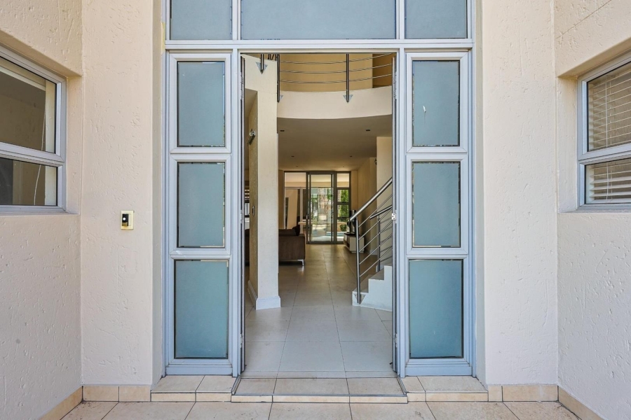 To Let 4 Bedroom Property for Rent in Silver Lakes Gauteng