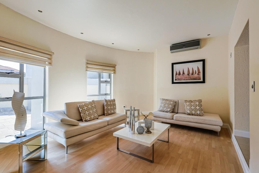 To Let 4 Bedroom Property for Rent in Silver Lakes Gauteng