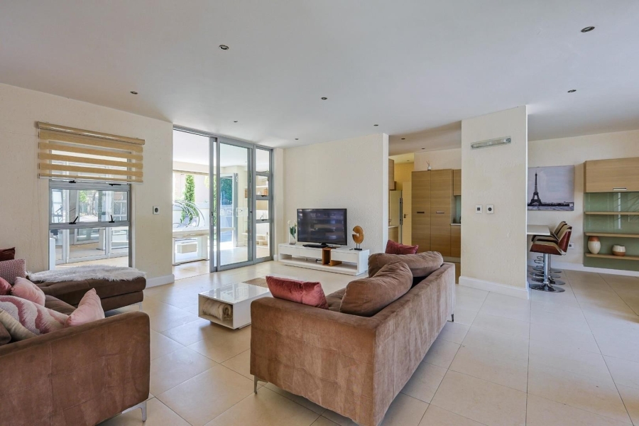 To Let 4 Bedroom Property for Rent in Silver Lakes Gauteng