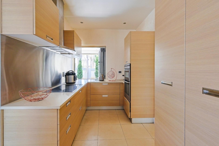 To Let 4 Bedroom Property for Rent in Silver Lakes Gauteng