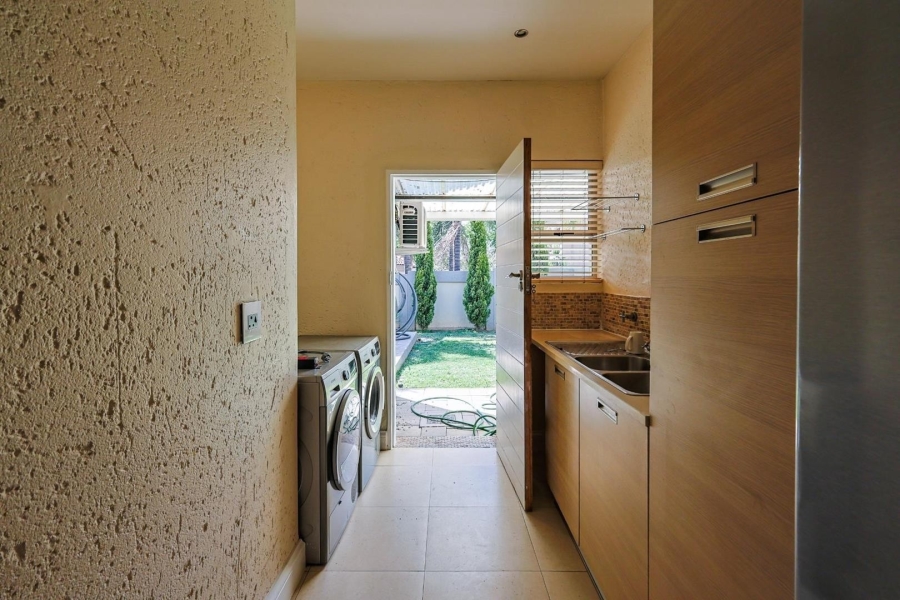 To Let 4 Bedroom Property for Rent in Silver Lakes Gauteng