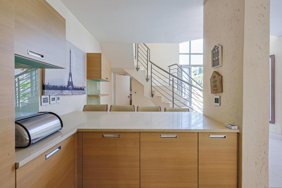 To Let 4 Bedroom Property for Rent in Silver Lakes Gauteng