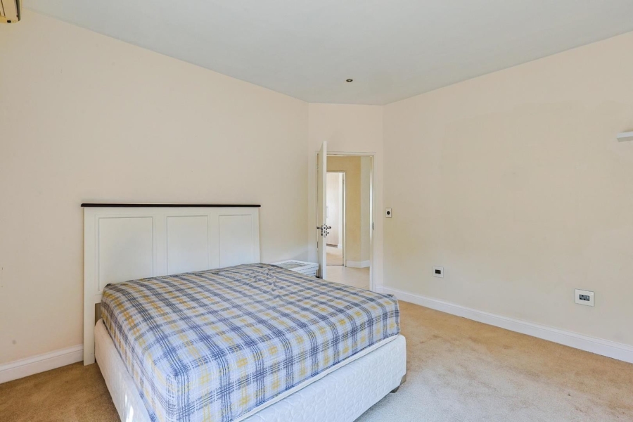 To Let 4 Bedroom Property for Rent in Silver Lakes Gauteng