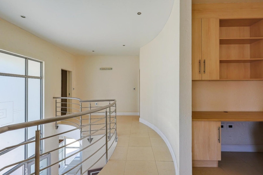 To Let 4 Bedroom Property for Rent in Silver Lakes Gauteng