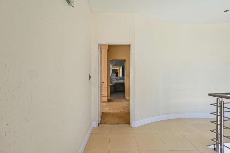 To Let 4 Bedroom Property for Rent in Silver Lakes Gauteng