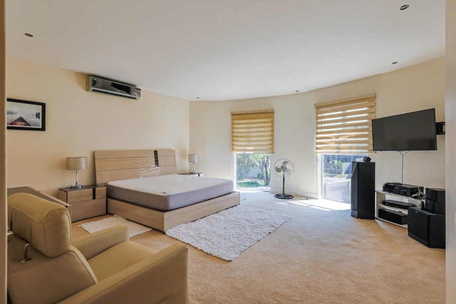 To Let 4 Bedroom Property for Rent in Silver Lakes Gauteng