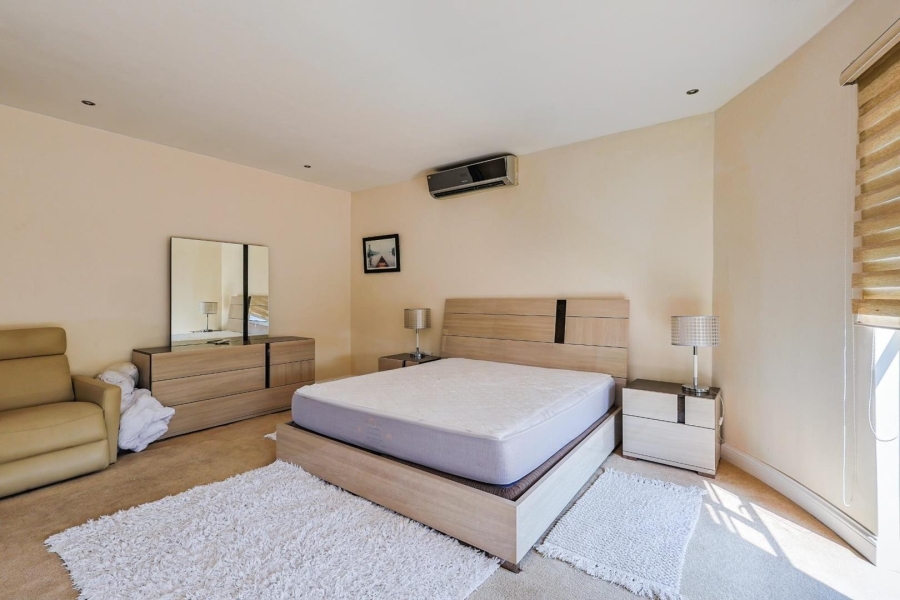 To Let 4 Bedroom Property for Rent in Silver Lakes Gauteng