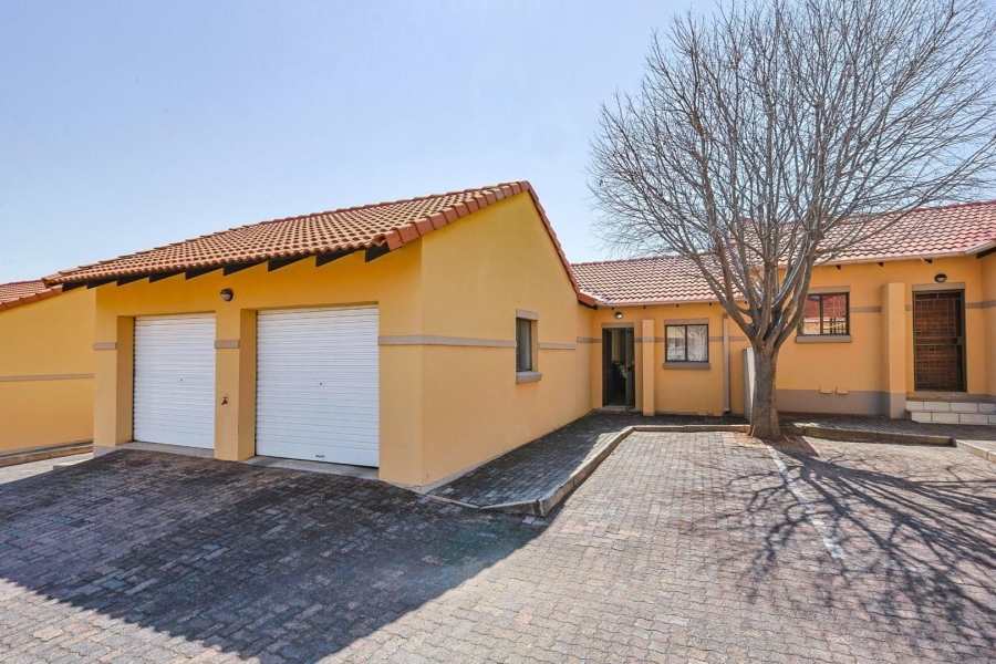 2 Bedroom Property for Sale in Mooikloof Ridge Gauteng