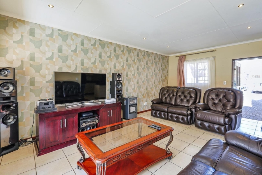 2 Bedroom Property for Sale in Mooikloof Ridge Gauteng